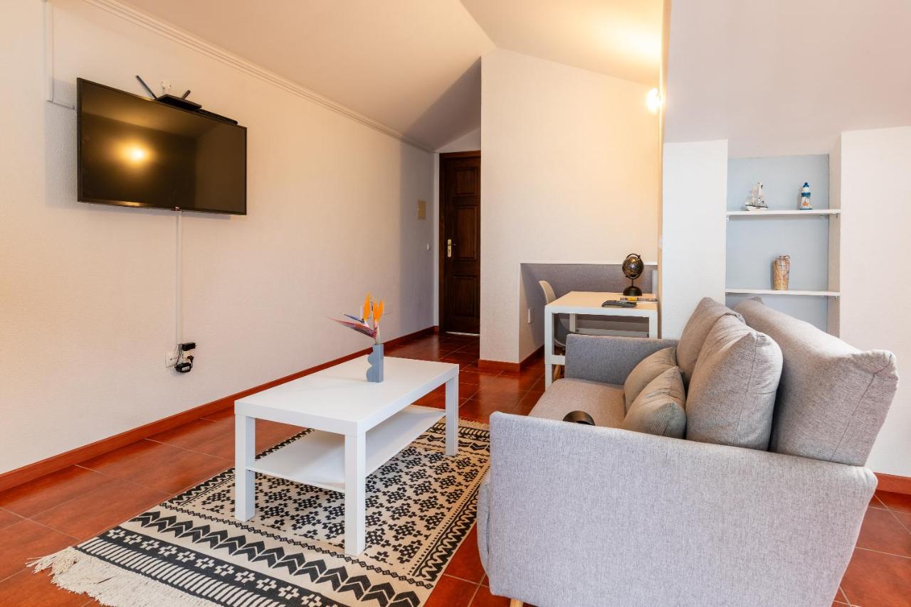 Ribeiro'S House, New Apartment With Amazing Sunsets อาร์โกดากาเลียตา ภายนอก รูปภาพ